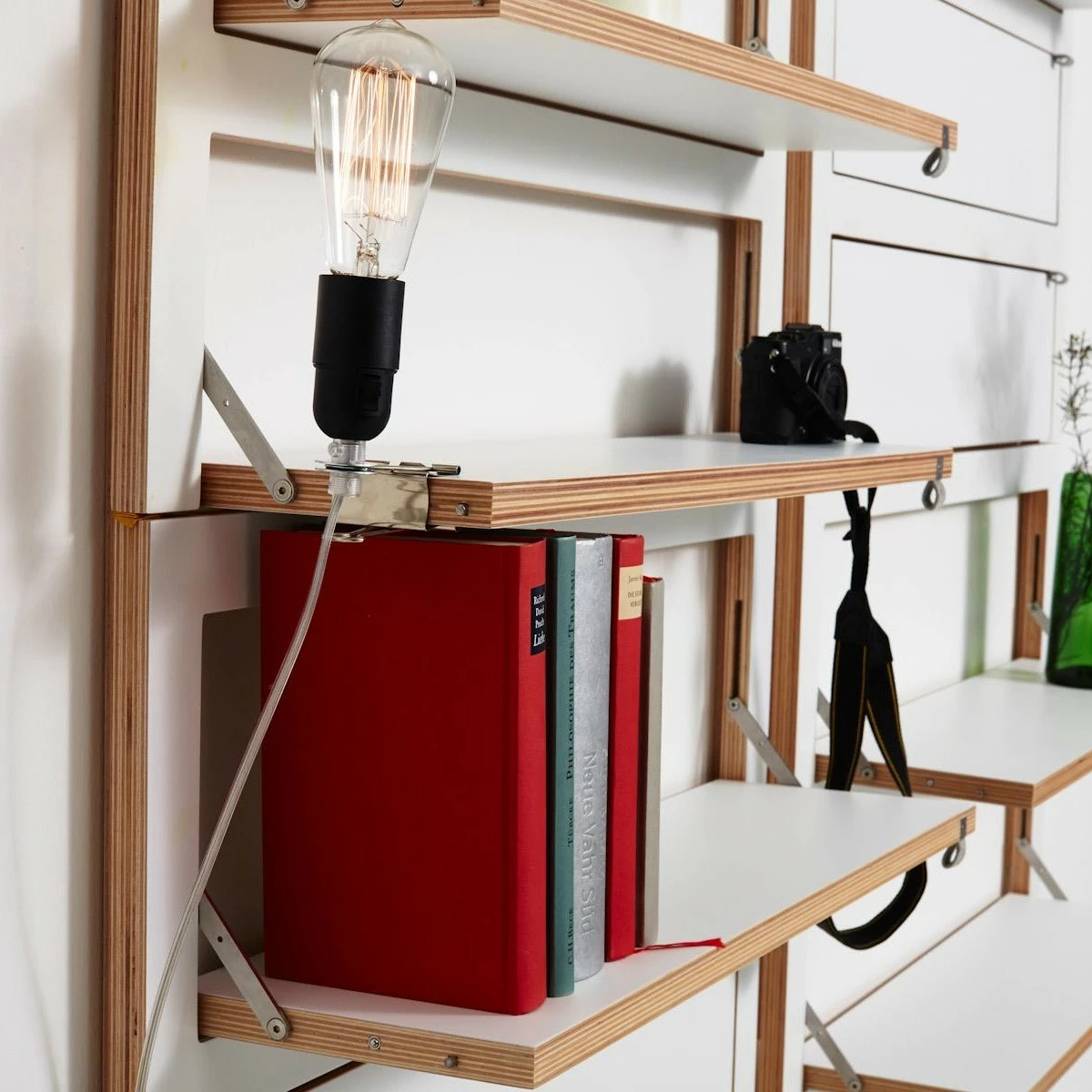 AMBIVALENZ Fläpps Wandregal Klappbar 80x80cm 11 AMBIVALENZ Fläpps Wandregal Klappbar 80x80cm – Bild 9