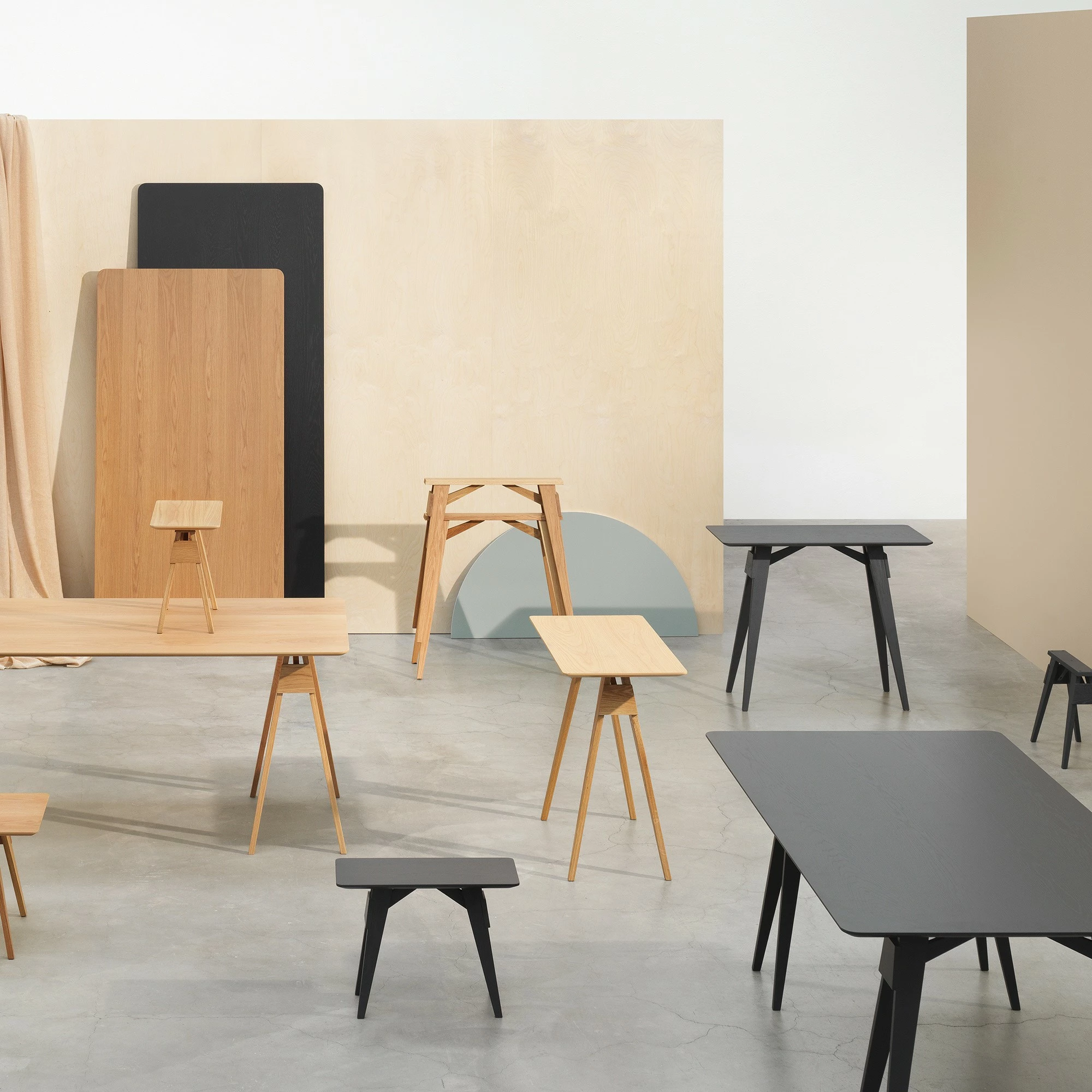 Design House Stockholm Arco Konsolentisch 7 Design House Stockholm Arco Konsolentisch – Bild 5