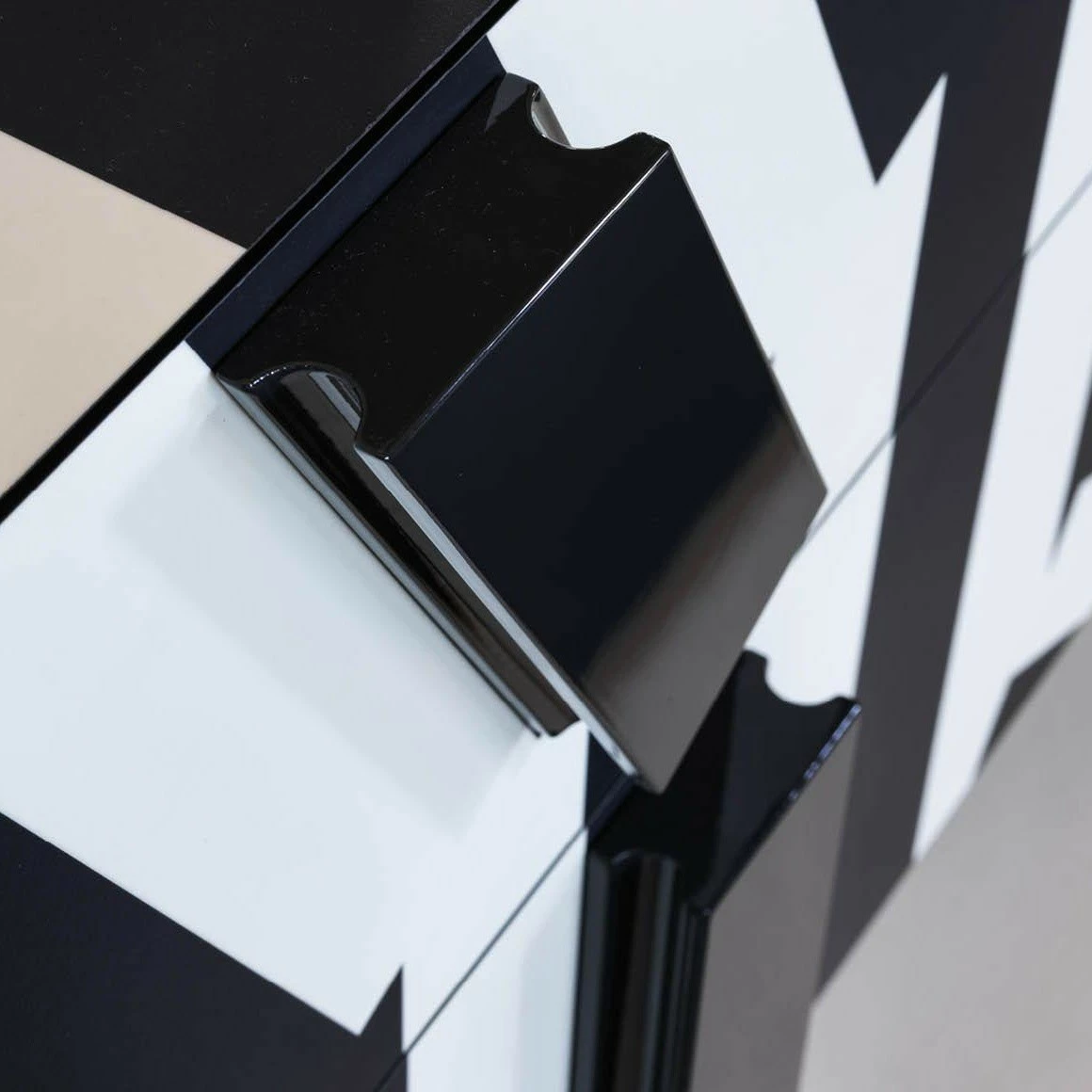 Driade Ziqqurat Kommode H 95cm 5 Driade Ziqqurat Kommode H 95cm – Bild 3