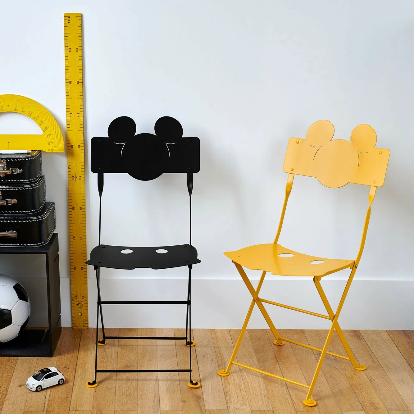 Fermob Mickey Mouse© Bistro Kinderstuhl 10 Fermob Mickey Mouse© Bistro Kinderstuhl – Bild 8