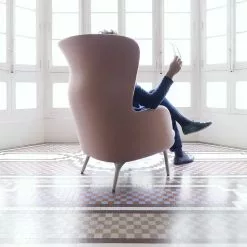 Fritz Hansen Ro™ JH1 Ohrensessel Stoff Füße Aus Aluminium 32 Fritz Hansen Ro™ JH1 Ohrensessel Stoff Füße Aus Aluminium -Möbel Verkaufsgeschäft Fritz Hansen Ro JH1 Ohrensessel Stoff Fuesse aus Aluminium 1500x1500 ID509603 31043795ae9220b024fd76be607c3bfb