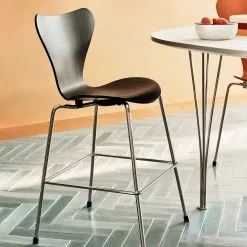 Fritz Hansen Serie 7™ Juniorstuhl -Möbel Verkaufsgeschäft Fritz Hansen Serie 7 Juniorstuhl 2000x2000 ID2027550 bc552f9dcf848cdf69e586c0d8ab490b