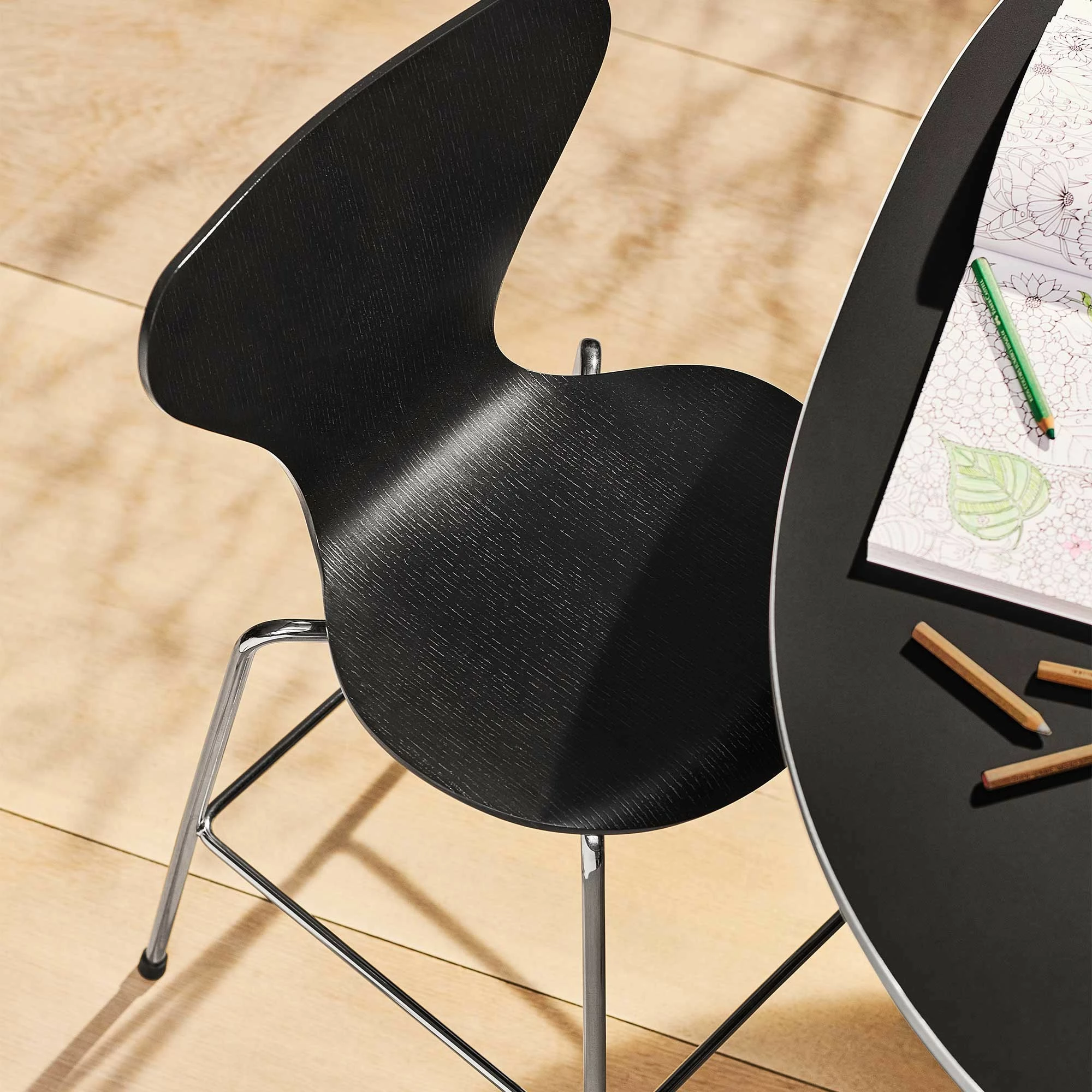 Fritz Hansen Serie 7™ Juniorstuhl 9 Fritz Hansen Serie 7™ Juniorstuhl – Bild 7