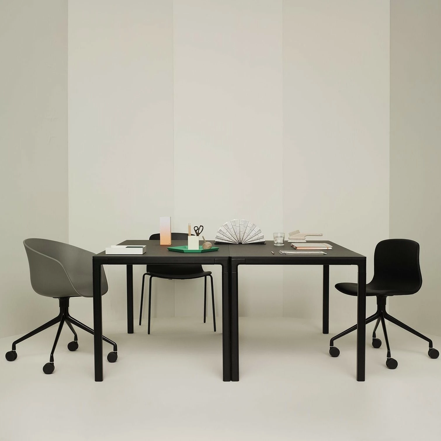 Hay About A Chair AAC 14 Drehstuhl Mit Rollen 5 Hay About A Chair AAC 14 Drehstuhl Mit Rollen – Bild 3