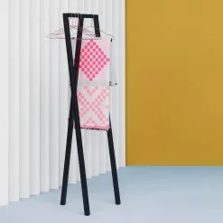 Hay Hang Kleiderbügel 5 Er Set -Möbel Verkaufsgeschäft HAY Hang Kleiderbuegel 5 er Set 1446x1446 ID554827 f554abc54a1db07c73a1cbb1f30cf315