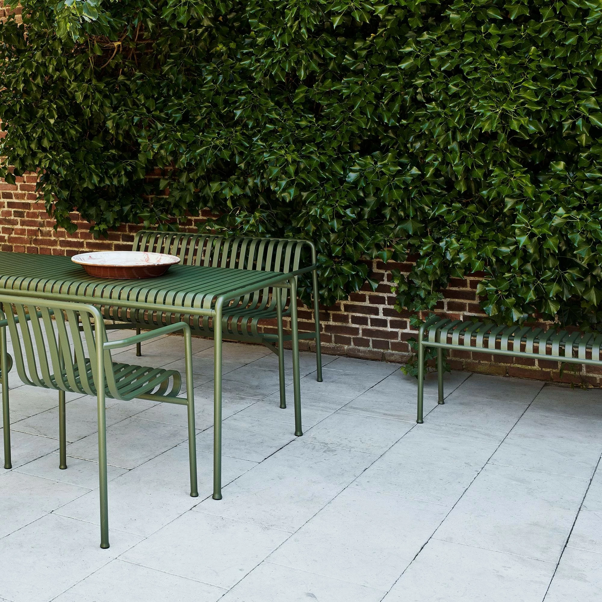 Hay Palissade Gartenbank 4 Hay Palissade Gartenbank – Bild 2