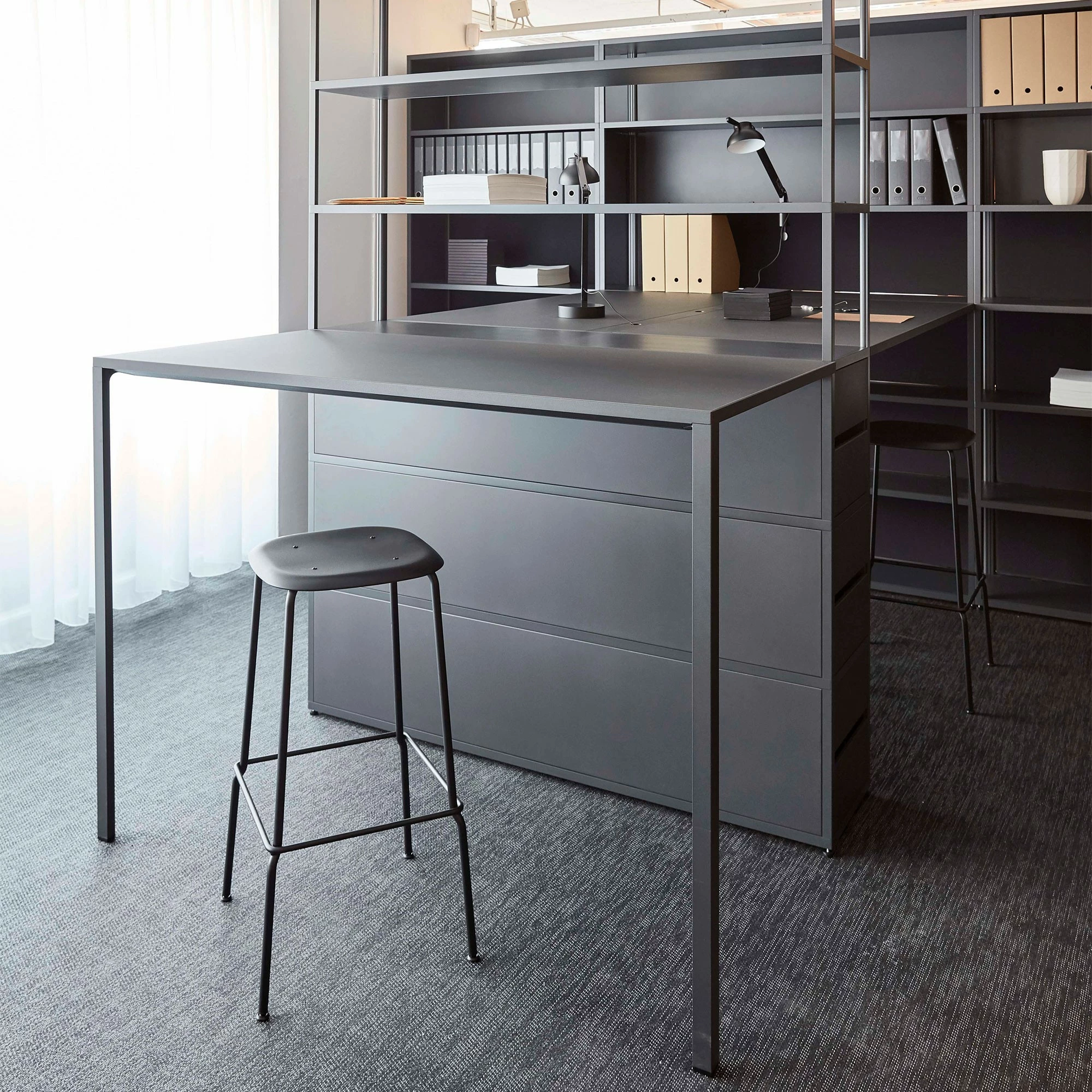 Hay Soft Edge 85 Barhocker Hoch Gestell Stahl Schwarz 4 Hay Soft Edge 85 Barhocker Hoch Gestell Stahl Schwarz – Bild 2