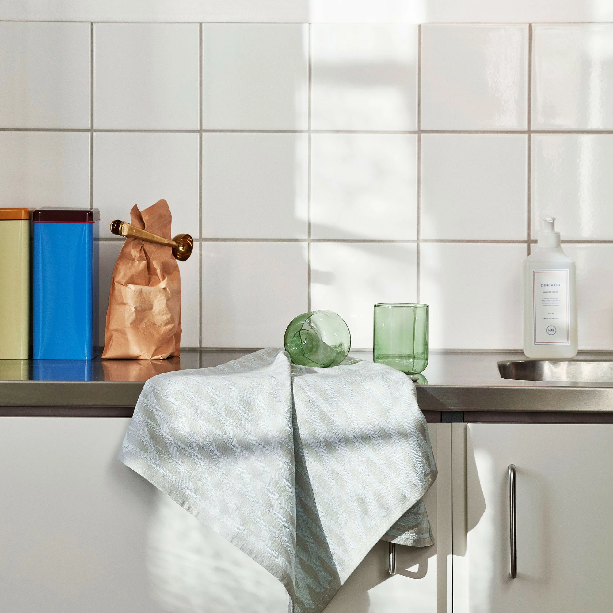 Hay Tin By Sowden Vorratsdose 5 Hay Tin By Sowden Vorratsdose – Bild 3