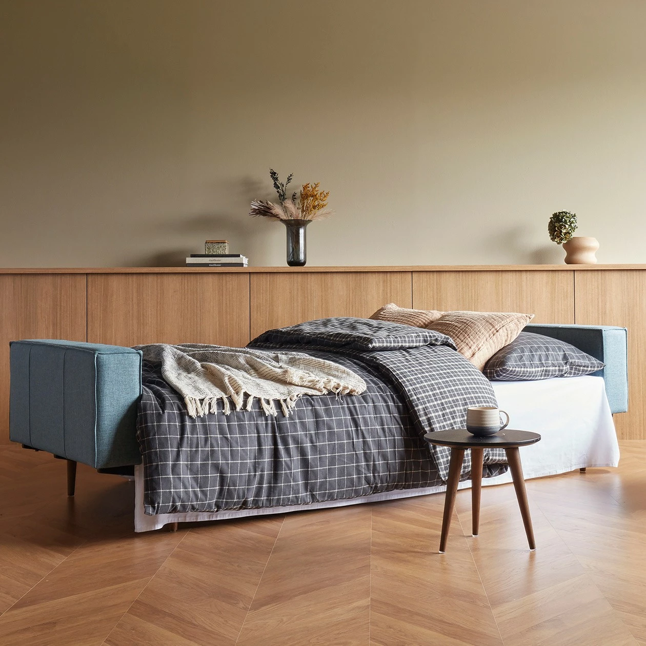 Innovation Splitback Styletto Schlafsofa Mit Armlehnen Holz Dunkel 7 Innovation Splitback Styletto Schlafsofa Mit Armlehnen Holz Dunkel – Bild 5