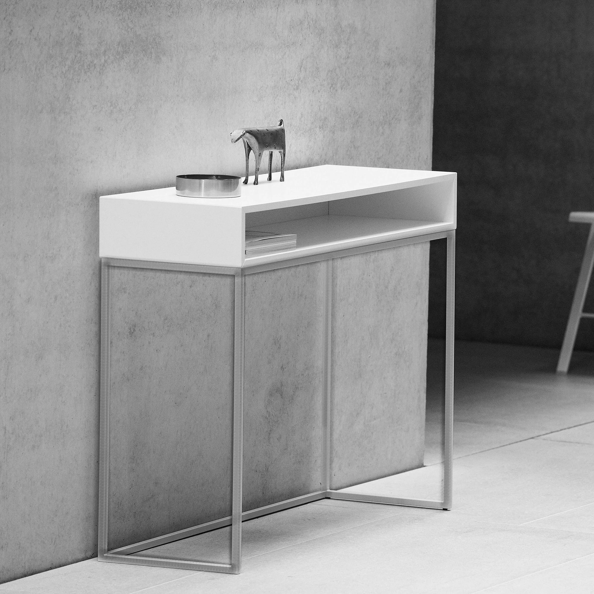 Jan Kurtz Dina Konsolentisch 4 Jan Kurtz Dina Konsolentisch – Bild 2