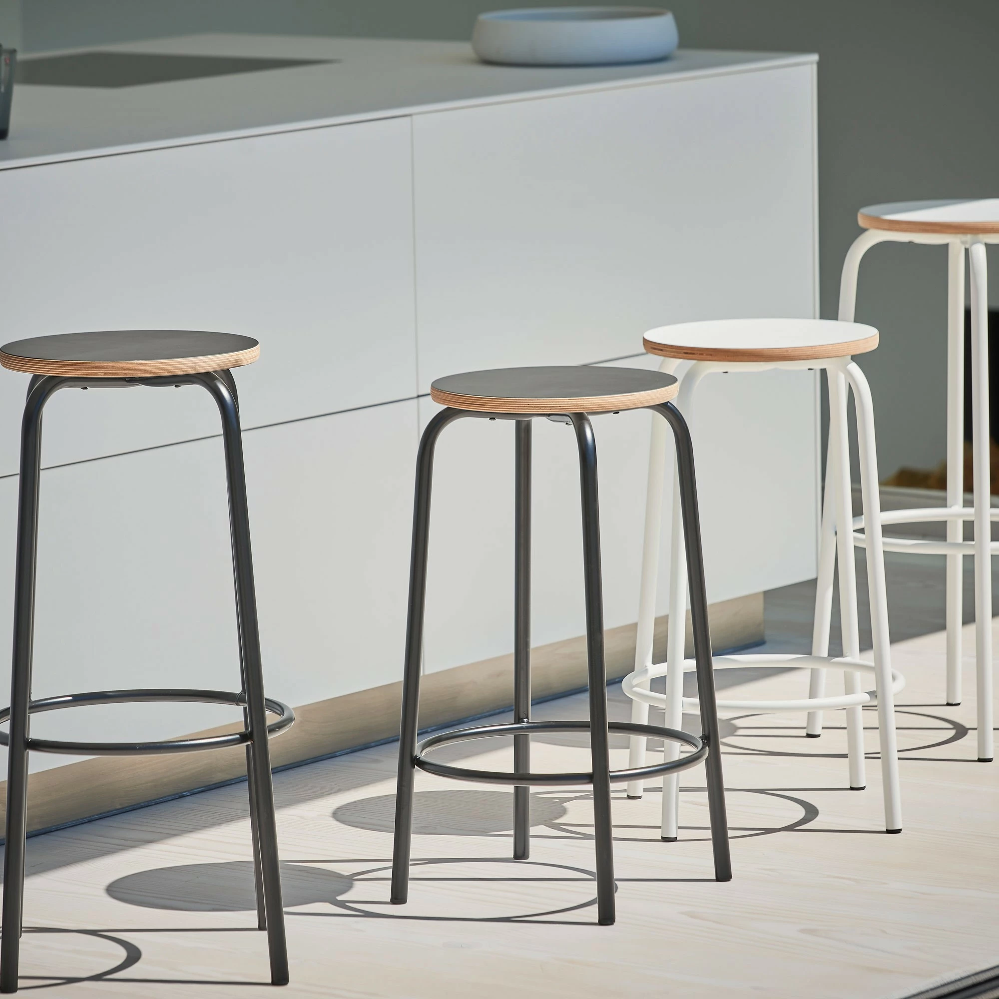 Jan Kurtz Paris Barhocker H 65cm 4 Jan Kurtz Paris Barhocker H 65cm – Bild 2