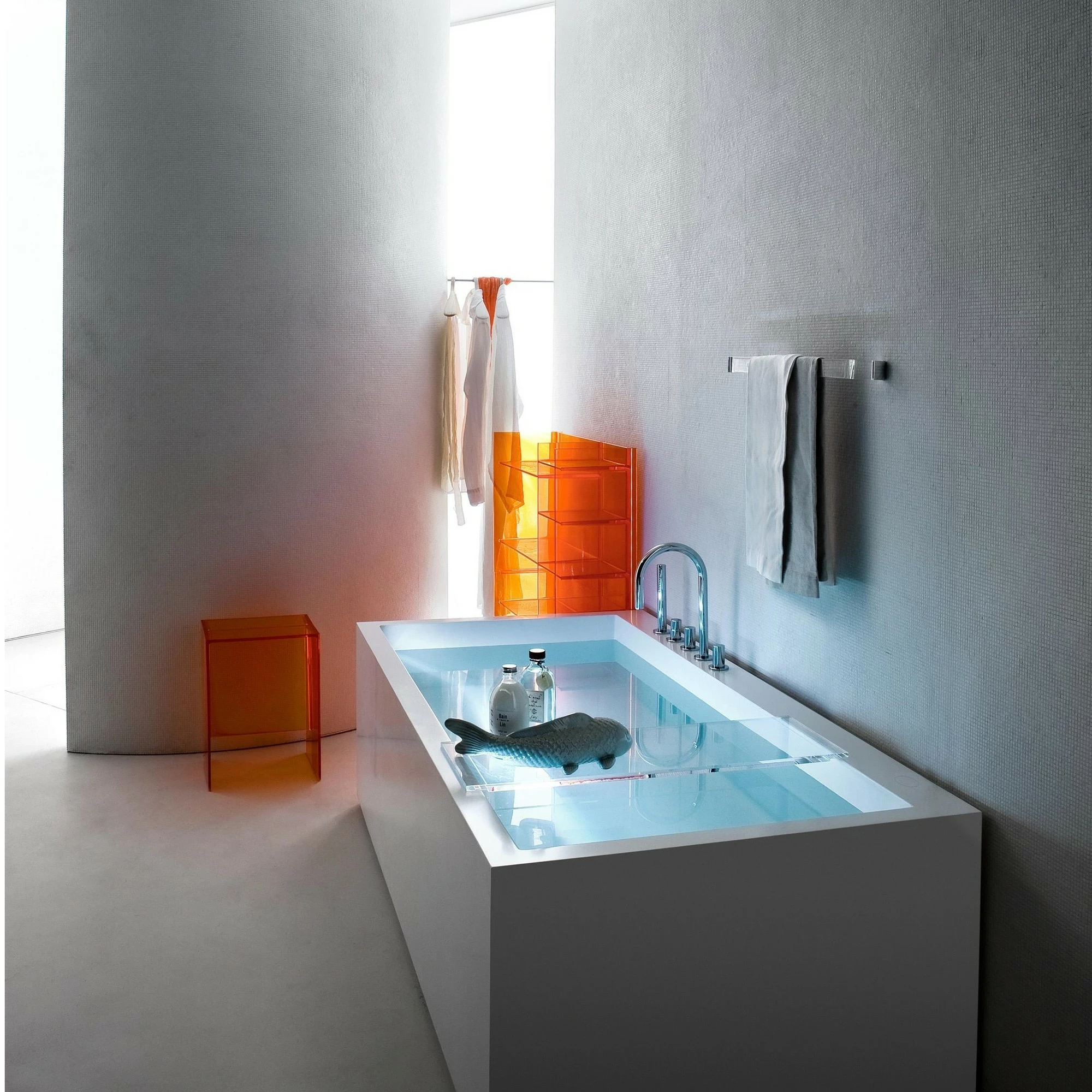 Kartell Laufen Max-Beam Hocker/Beistelltisch 10 Kartell Laufen Max-Beam Hocker/Beistelltisch – Bild 8