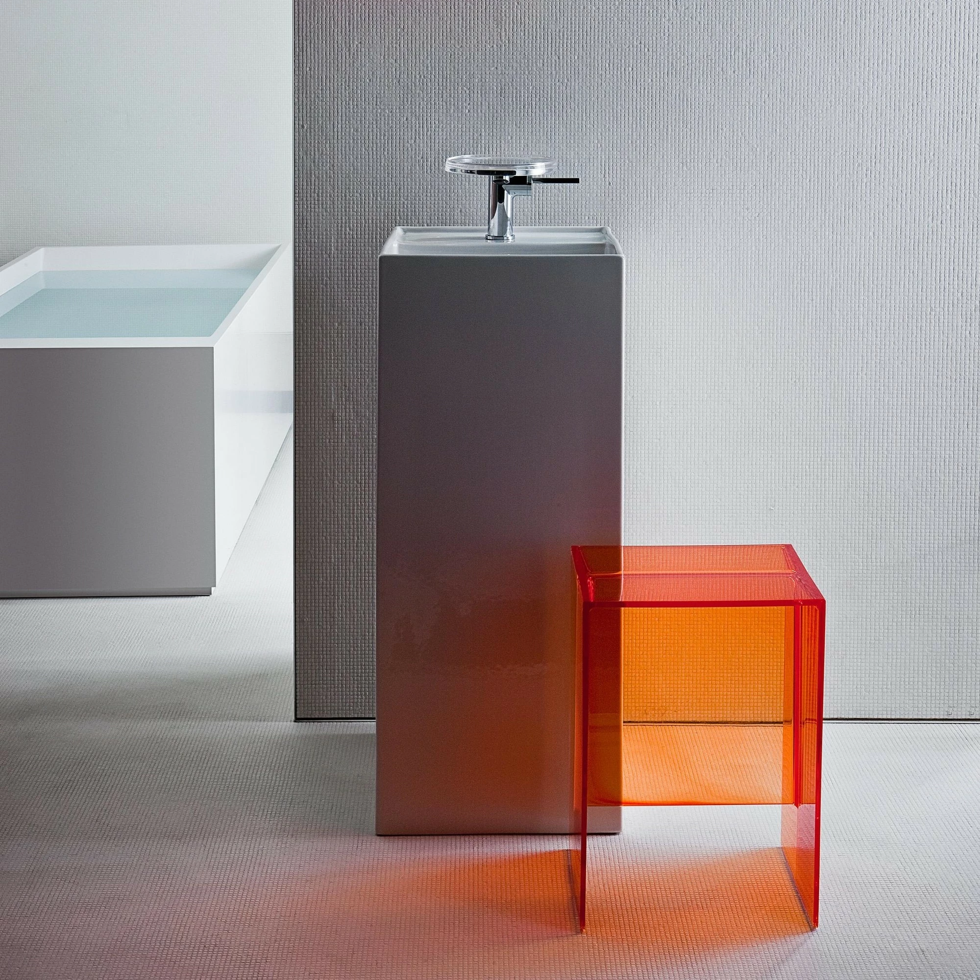 Kartell Laufen Max-Beam Hocker/Beistelltisch 8 Kartell Laufen Max-Beam Hocker/Beistelltisch – Bild 6