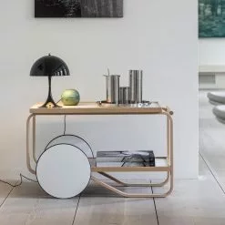 Louis Poulsen Panthella Mini LED Tischleuchte -Möbel Verkaufsgeschäft Louis Poulsen Panthella Mini LED Tischleuchte 1320x1320 ID1117042 8ae32fc64cacc911aa4e6cba99151621