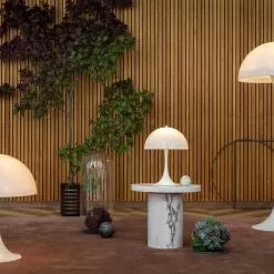 Louis Poulsen Panthella Mini LED Tischleuchte -Möbel Verkaufsgeschäft Louis Poulsen Panthella Mini LED Tischleuchte 2000x2000 ID2028049 710f6cda90eb1c0fa054bc1a9133f56e