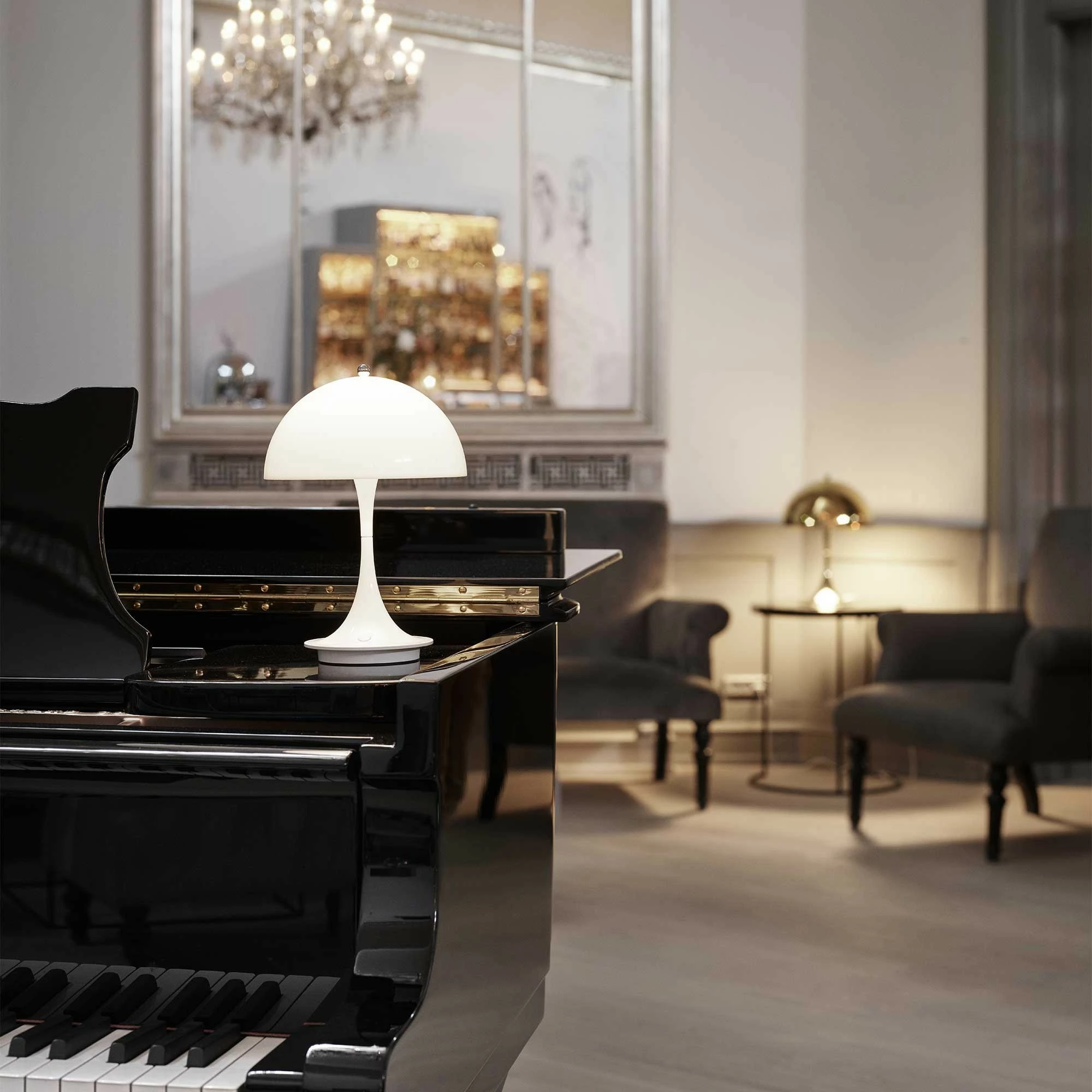 Louis Poulsen Panthella Portable LED Akkuleuchte 6 Louis Poulsen Panthella Portable LED Akkuleuchte – Bild 4