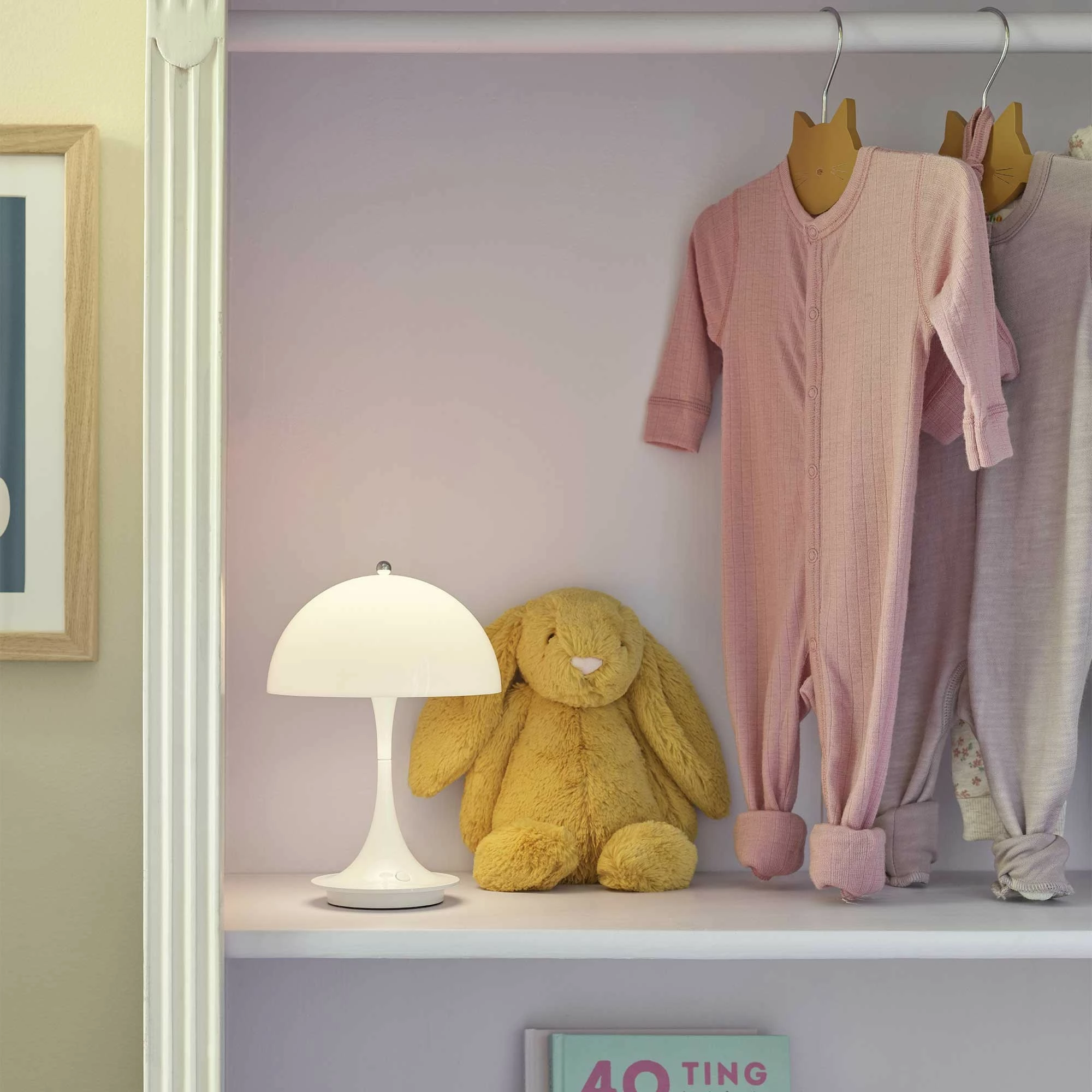 Louis Poulsen Panthella Portable LED Akkuleuchte 9 Louis Poulsen Panthella Portable LED Akkuleuchte – Bild 7