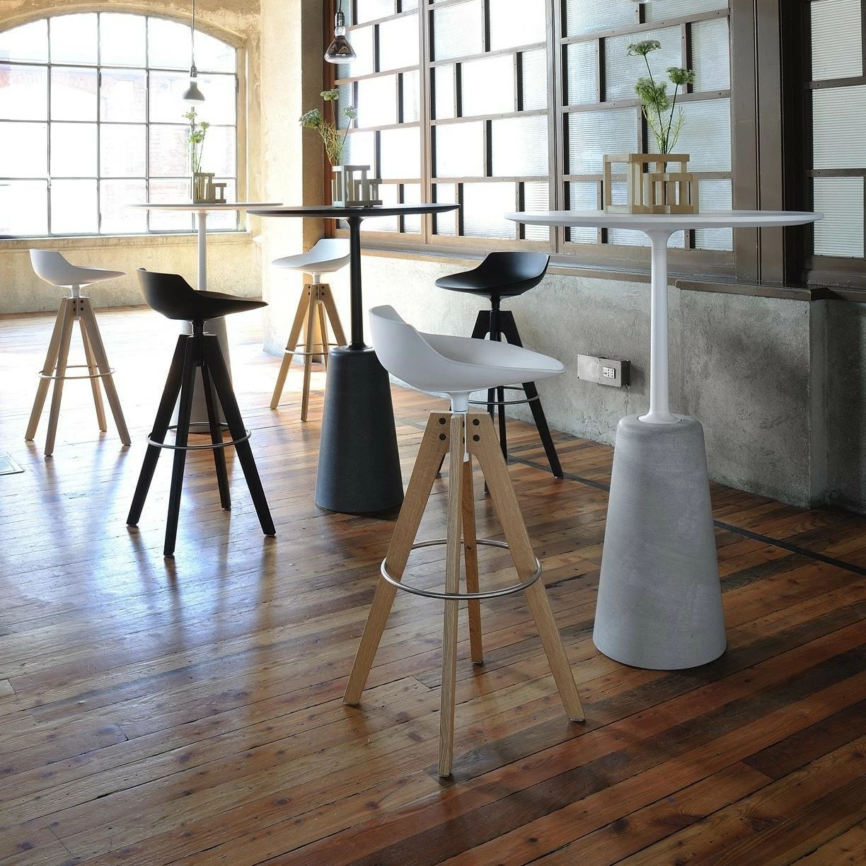 MDF Italia Rock Bartisch Ø80cm 6 MDF Italia Rock Bartisch Ø80cm – Bild 4