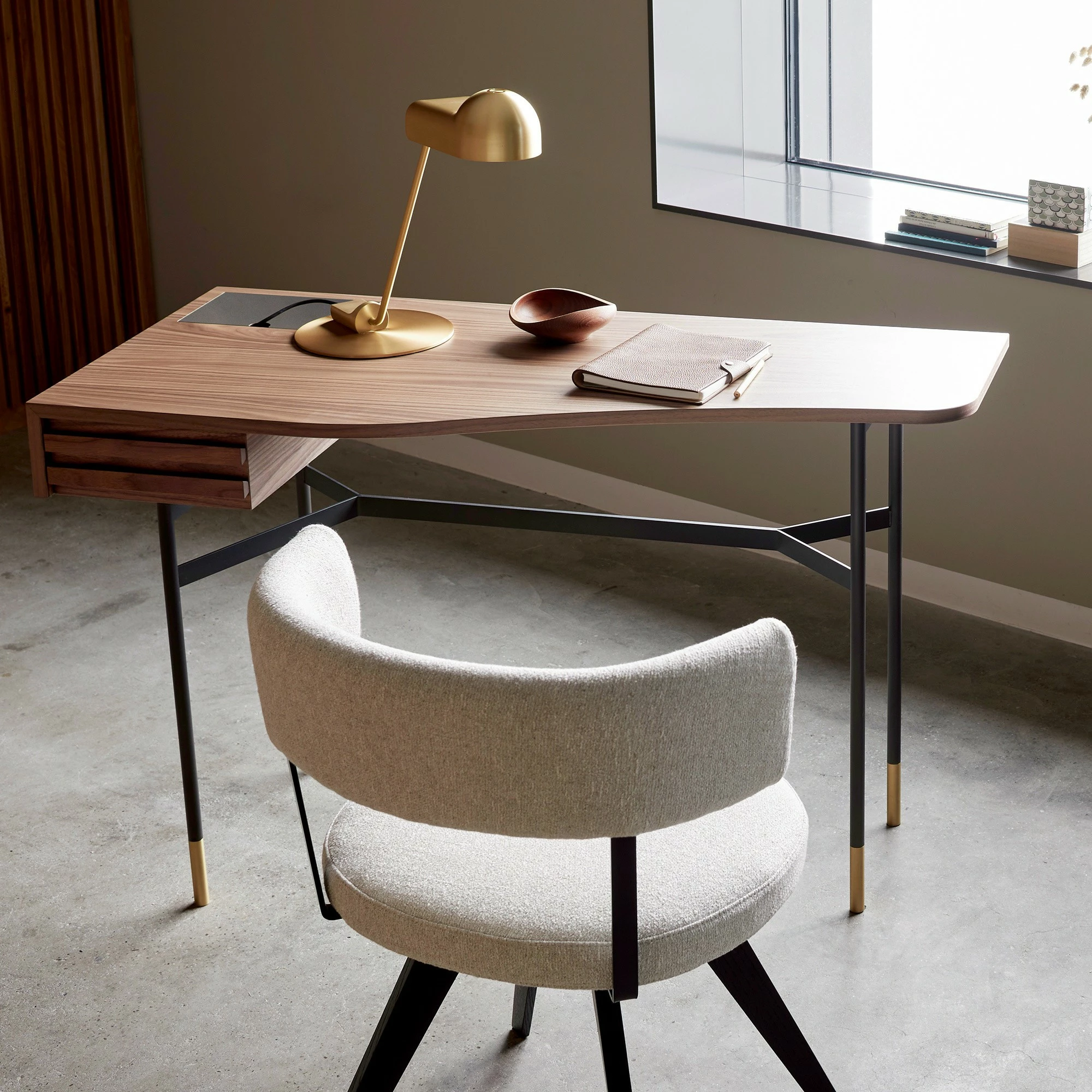 More Harri Sekretär S 4 More Harri Sekretär S – Bild 2