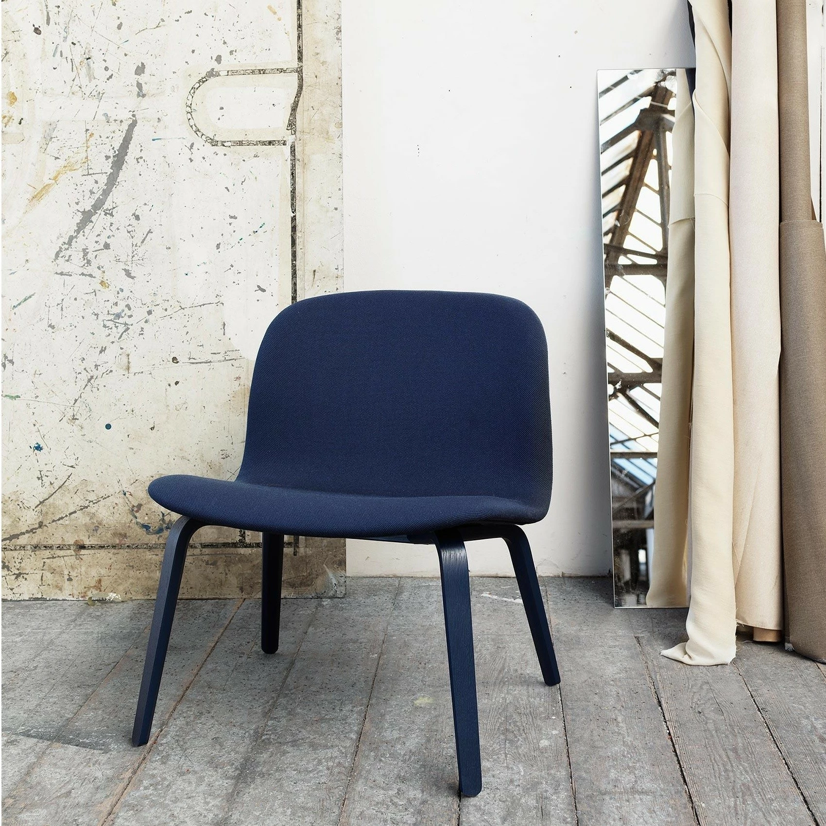 Muuto Visu Lounge Chair Mit Holzgestell 5 Muuto Visu Lounge Chair Mit Holzgestell – Bild 3