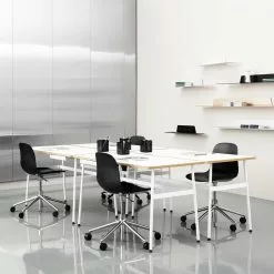 Normann Copenhagen Form 5W Gaslift Drehstuhl Mit Rollen -Möbel Verkaufsgeschäft Normann Copenhagen Form 5W Gaslift Drehstuhl mit Rollen 2000x2000 ID1963464 37c11353554bb6fba8a4a6087ab59ad8