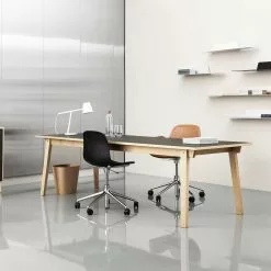 Normann Copenhagen Form 5W Gaslift Drehstuhl Mit Rollen -Möbel Verkaufsgeschäft Normann Copenhagen Form 5W Gaslift Drehstuhl mit Rollen 2000x2000 ID1963465 8998b2efa1722bc17a0c75a113c4d47f