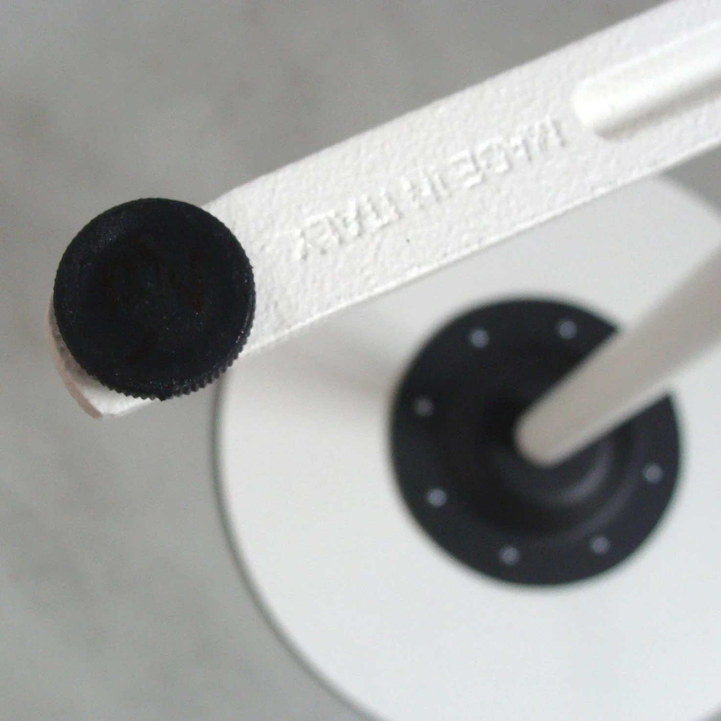 Plank Mister X Bistrotisch Ø 70cm 5 Plank Mister X Bistrotisch Ø 70cm – Bild 3