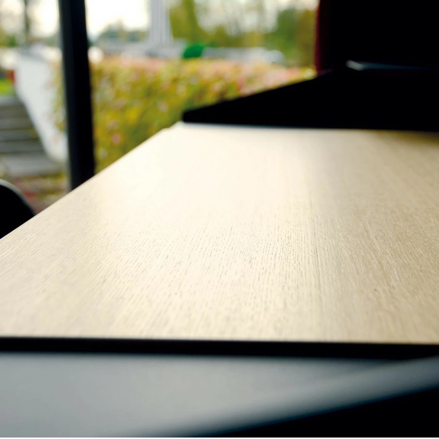 Radius Miss Moneypenny Sekretär 6 Radius Miss Moneypenny Sekretär – Bild 4