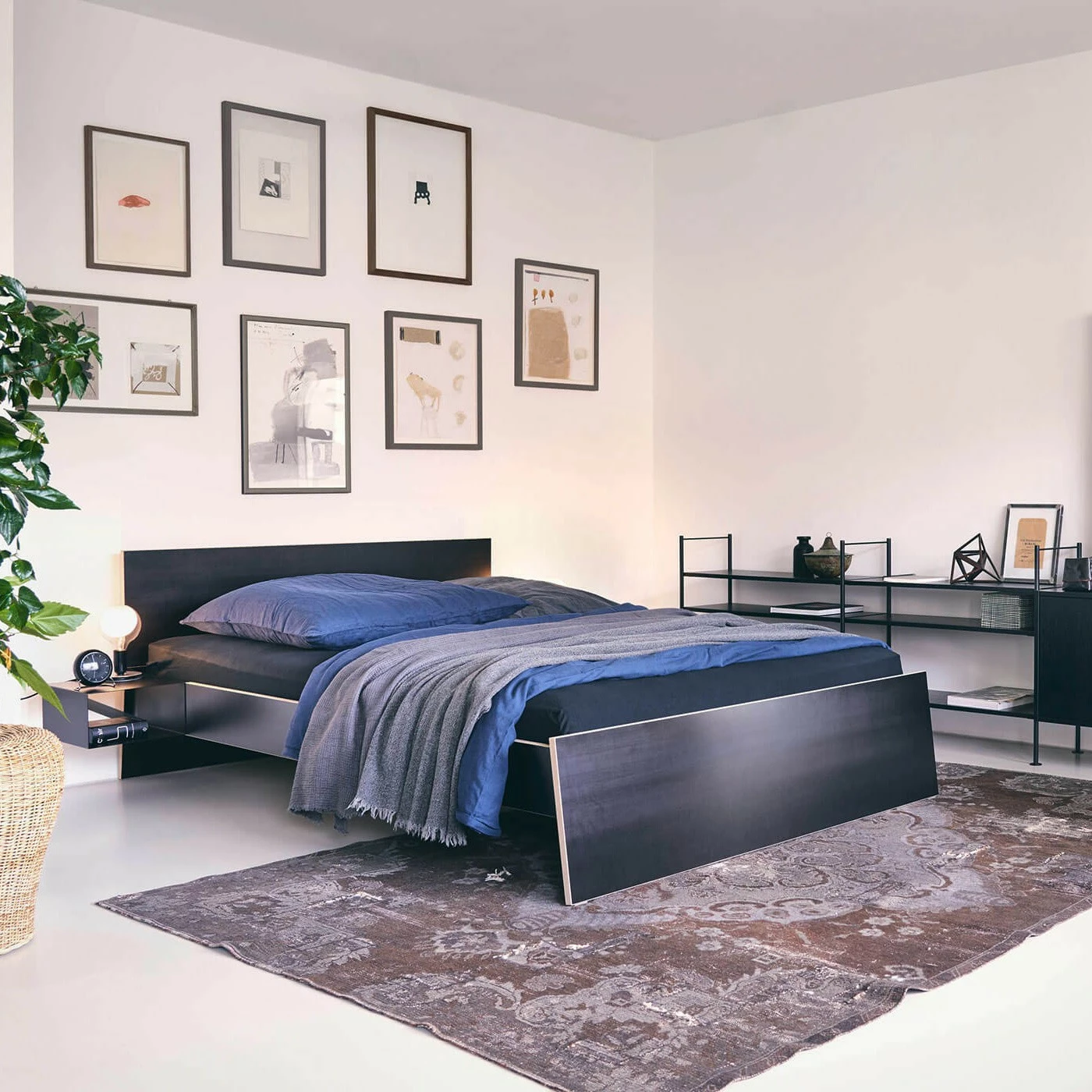 Richard Lampert Stockholm Nachttisch 4 Richard Lampert Stockholm Nachttisch – Bild 2