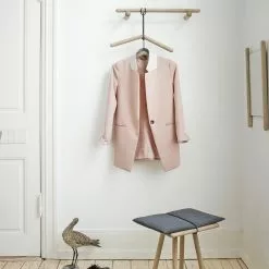 Skagerak Georg Garderobenleiste -Möbel Verkaufsgeschäft Skagerak Georg Garderobenleiste 2000x2000 ID1959942 c60f58106bb947a0d52349f7b78ef29e 1