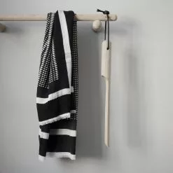 Skagerak Georg Garderobenleiste -Möbel Verkaufsgeschäft Skagerak Georg Garderobenleiste 2000x2000 ID1959944 77cc24eae0f1bba24fc6bf6703c1d6cb 1