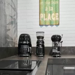 Smeg ECF01 Espresso Kaffeemaschine Mit Siebträger -Möbel Verkaufsgeschäft Smeg ECF01 Espresso Kaffeemaschine mit Siebtraeger 2000x2000 ID1968399 d7fed3f825c9ed31f4ee0149e56f8b75