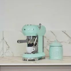 Smeg ECF01 Espresso Kaffeemaschine Mit Siebträger -Möbel Verkaufsgeschäft Smeg ECF01 Espresso Kaffeemaschine mit Siebtraeger 2000x2000 ID1968404 2602d3ee9d0c646bcae3428416c2d248