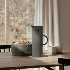 Stelton EM77 Isolierkanne 1L -Möbel Verkaufsgeschäft Stelton EM77 Isolierkanne 1L 2000x2000 ID1970318 a2358ab10d9dccf75248cfa14a9fc230