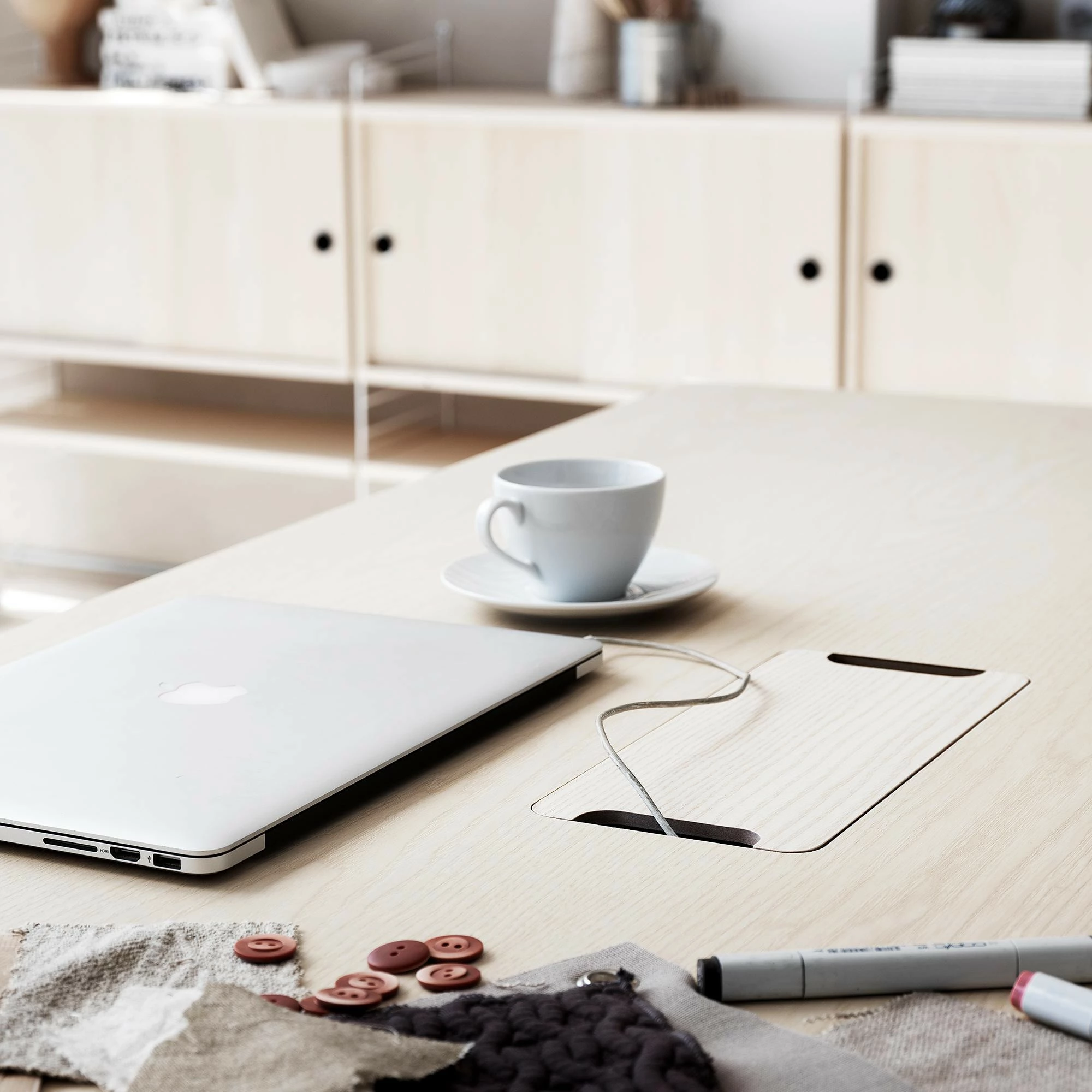 String Works Desk Schreibtisch 160x78cm Höhenverstellbar 13 String Works Desk Schreibtisch 160x78cm Höhenverstellbar – Bild 11