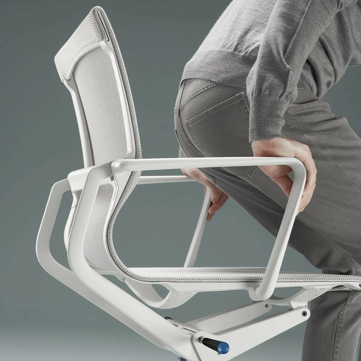 Vitra Physix Bürostuhl Gestell Soft Grey 13 Vitra Physix Bürostuhl Gestell Soft Grey – Bild 11