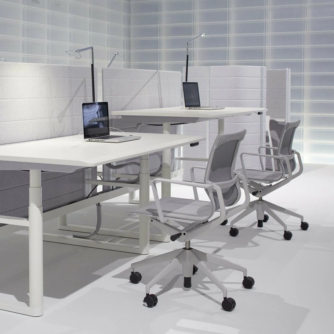 Vitra Physix Bürostuhl Gestell Soft Grey 8 Vitra Physix Bürostuhl Gestell Soft Grey – Bild 6