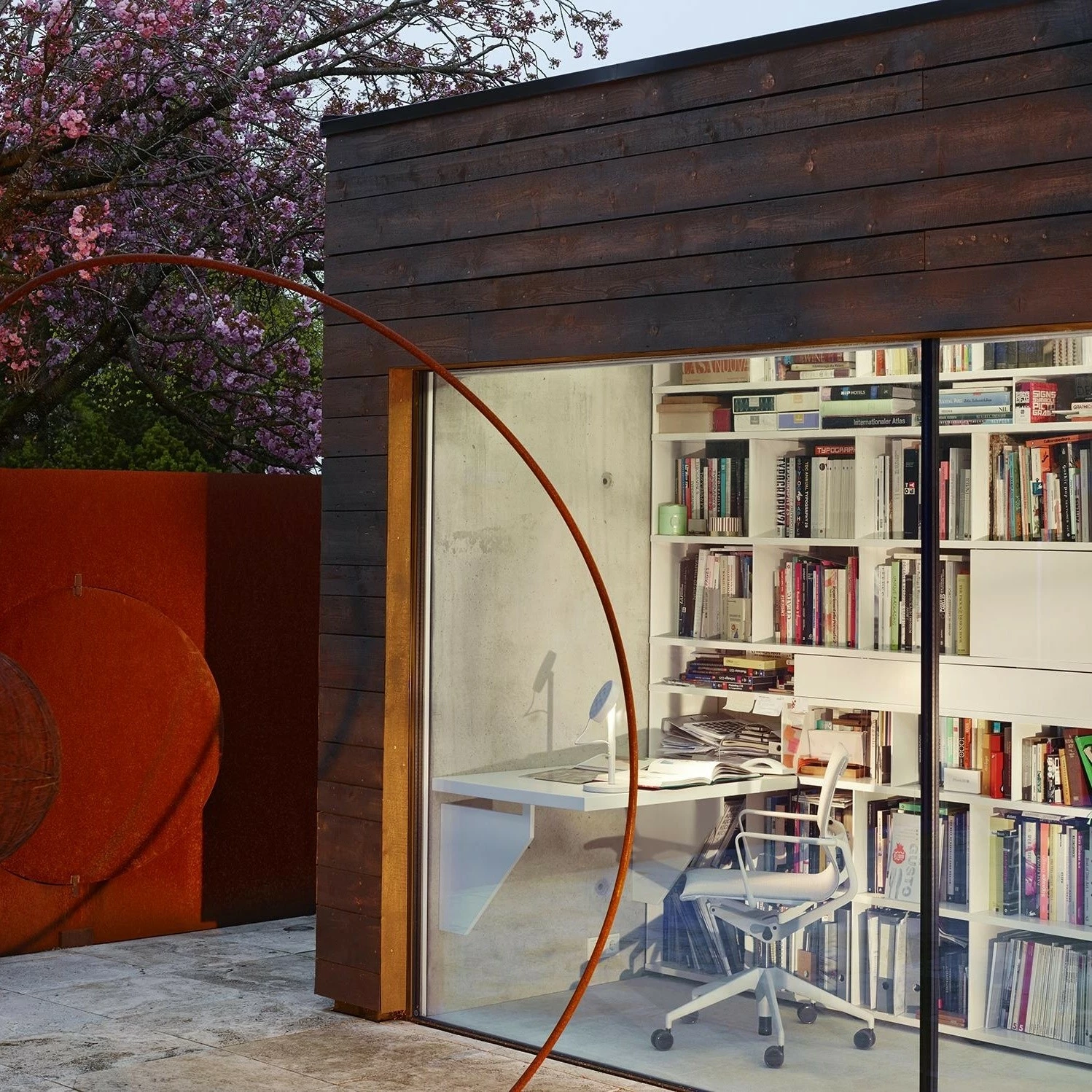 Vitra Physix Bürostuhl Gestell Soft Grey 9 Vitra Physix Bürostuhl Gestell Soft Grey – Bild 7