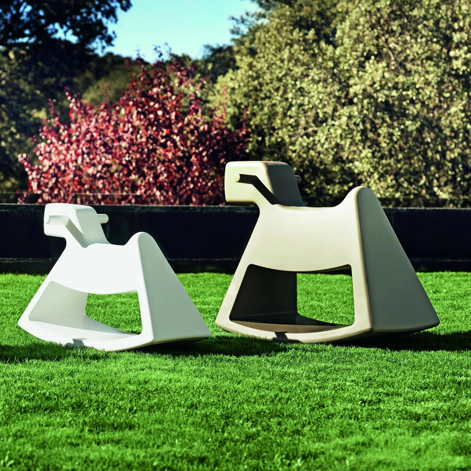 Vondom Rosinante Schaukelpferd 4 Vondom Rosinante Schaukelpferd – Bild 2