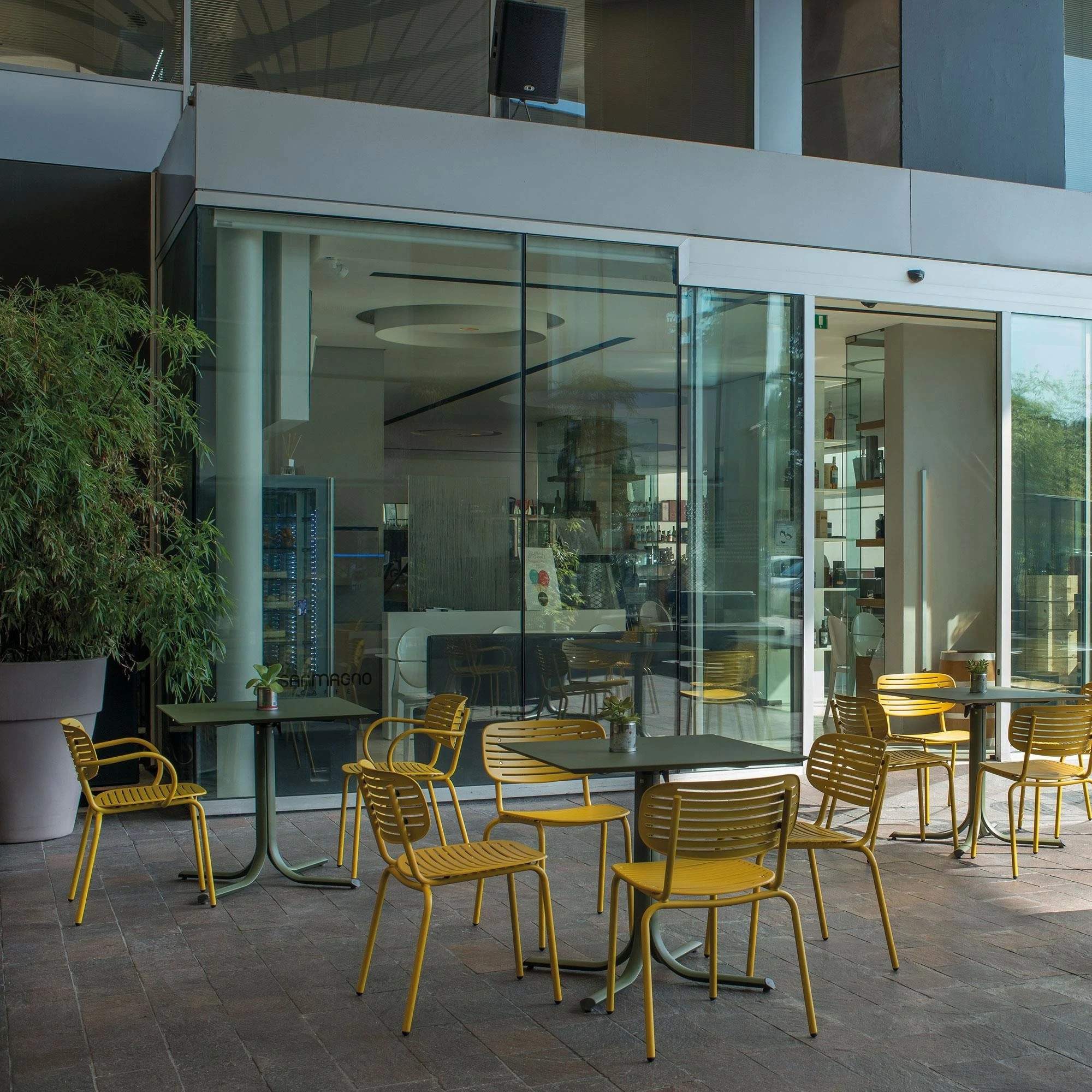 EMU Mom Gartenarmlehnstuhl 8 EMU Mom Gartenarmlehnstuhl – Bild 6