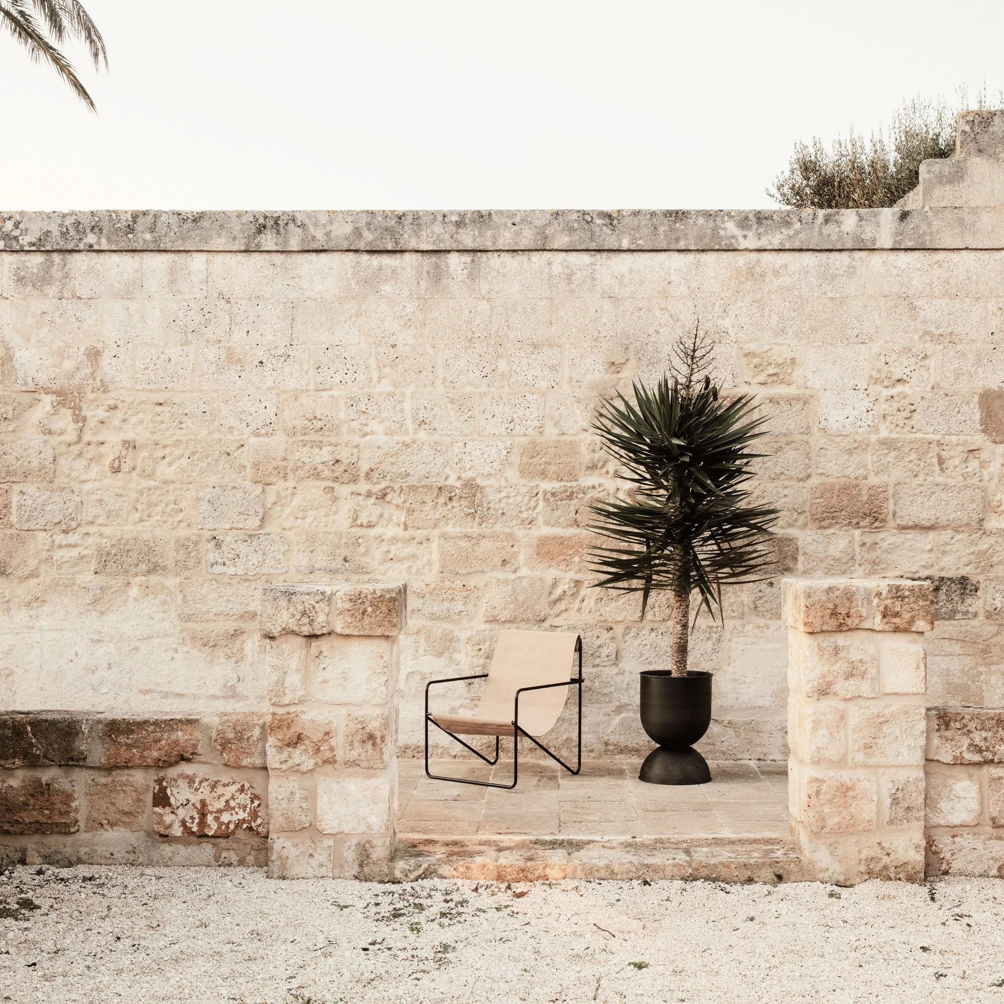 Ferm LIVING Desert Loungestuhl Gestell Schwarz 11 Ferm LIVING Desert Loungestuhl Gestell Schwarz – Bild 9