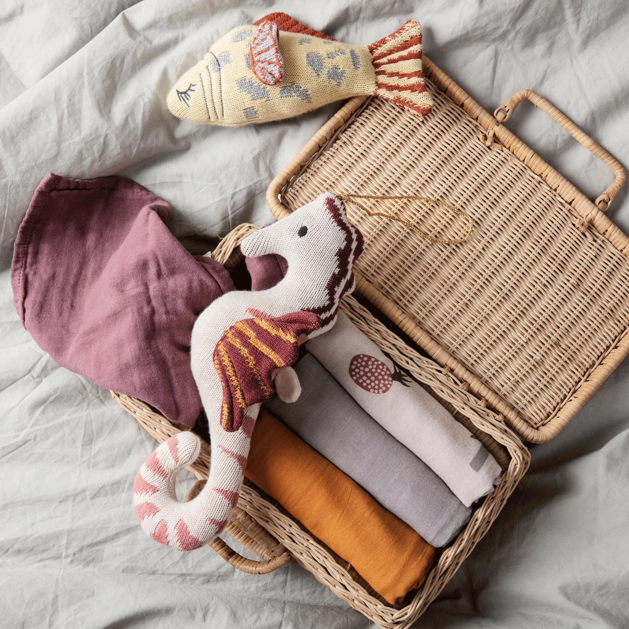 Ferm LIVING Fruiticana Seepferdchen Spieluhr 4 Ferm LIVING Fruiticana Seepferdchen Spieluhr – Bild 2