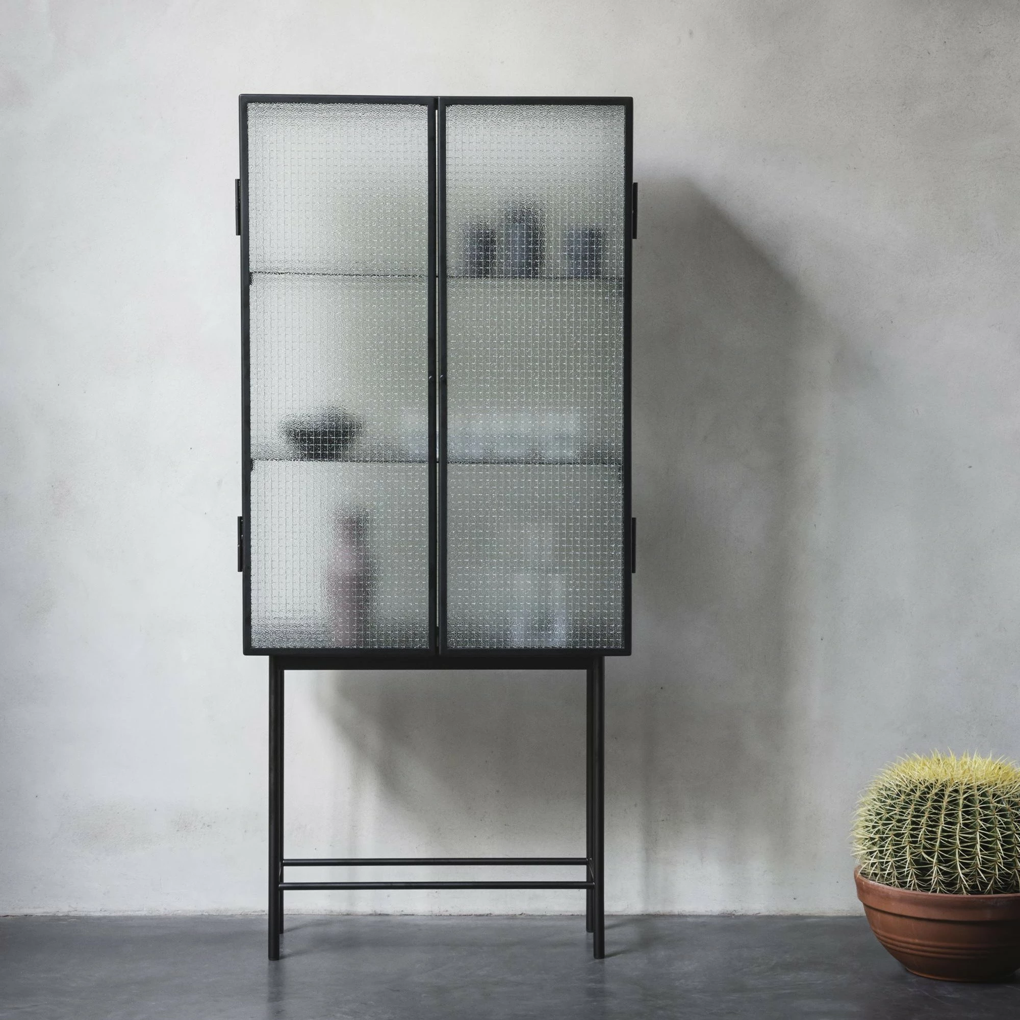 Ferm LIVING Haze Vitrine Drahtglas 8 Ferm LIVING Haze Vitrine Drahtglas – Bild 6