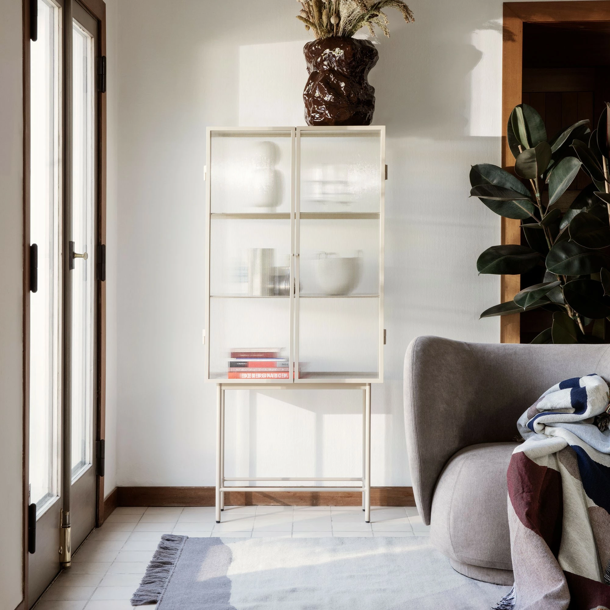 Ferm LIVING Haze Vitrine Drahtglas 5 Ferm LIVING Haze Vitrine Drahtglas – Bild 3