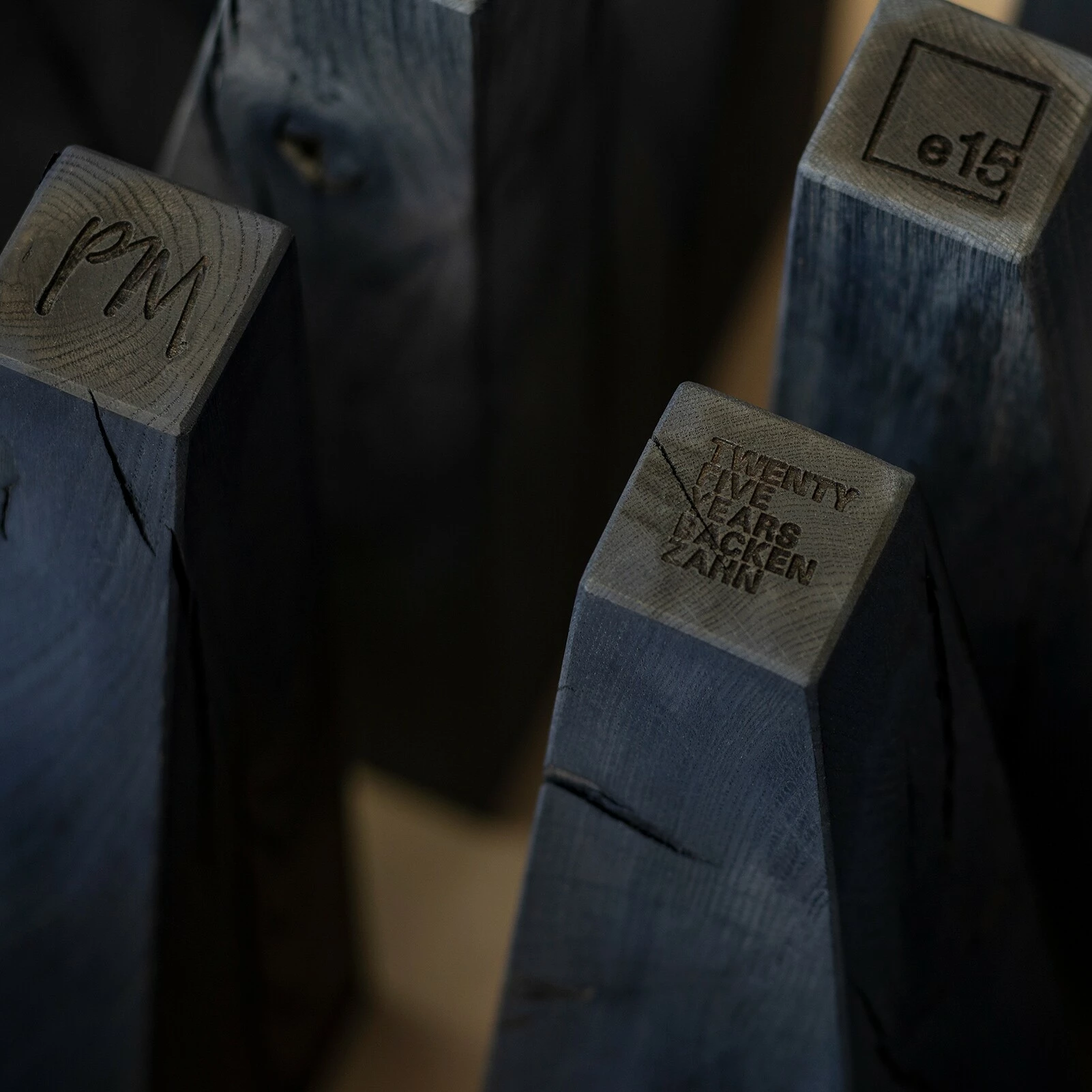 E15 ST04 Backenzahn Hocker 15 E15 ST04 Backenzahn Hocker – Bild 13