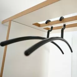 Tojo Angeber Garderobe -Möbel Verkaufsgeschäft none 2000x2000 ID2044840 8cfe9749327ed453268b03da18405178