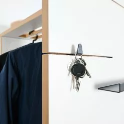 Tojo Angeber Garderobe -Möbel Verkaufsgeschäft none 2000x2000 ID2044842 d45e8f49eae41a97c7446889f0d49294