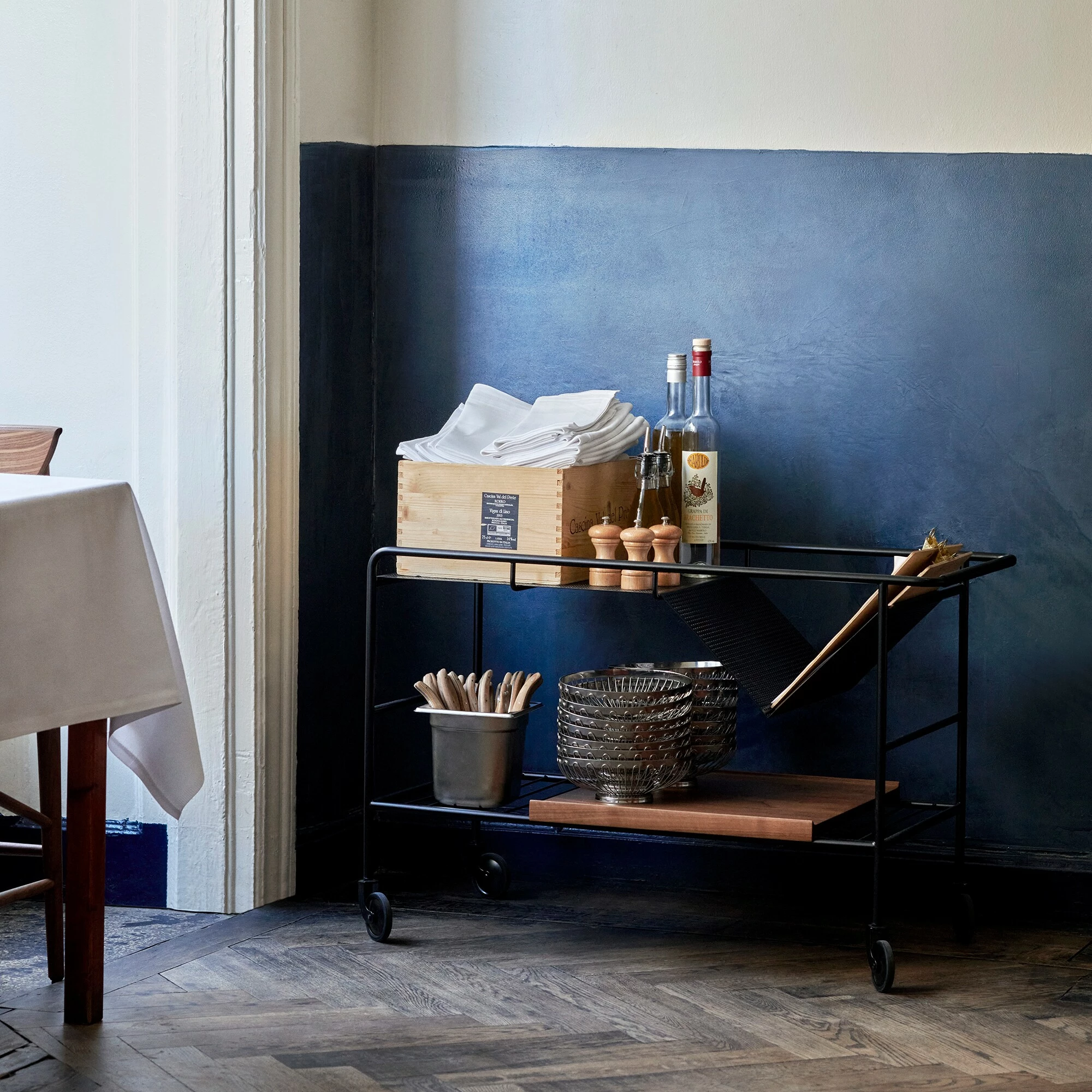 &Tradition Alima NDS1 Servierwagen 7 &Tradition Alima NDS1 Servierwagen – Bild 6