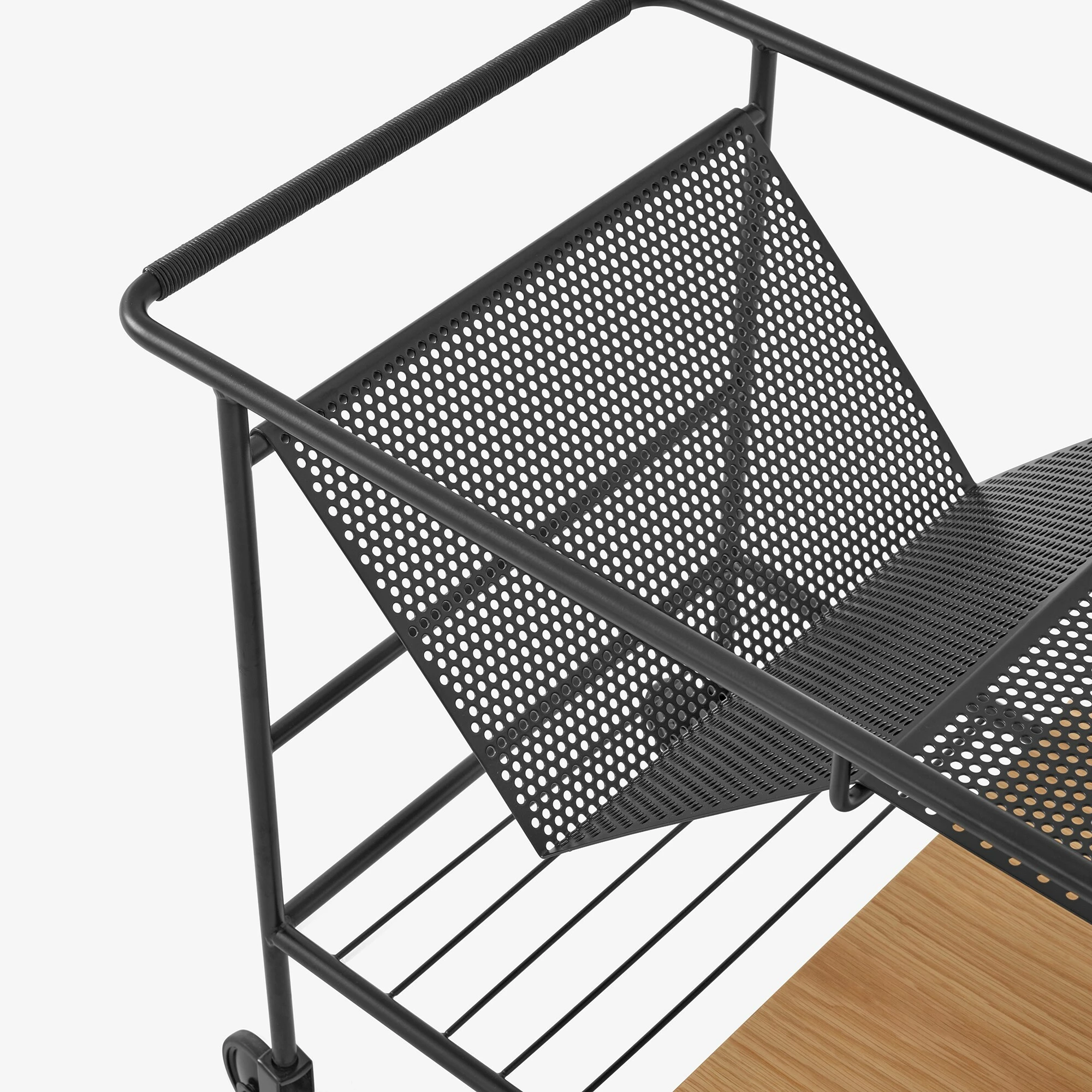 &Tradition Alima NDS1 Servierwagen 14 &Tradition Alima NDS1 Servierwagen – Bild 13