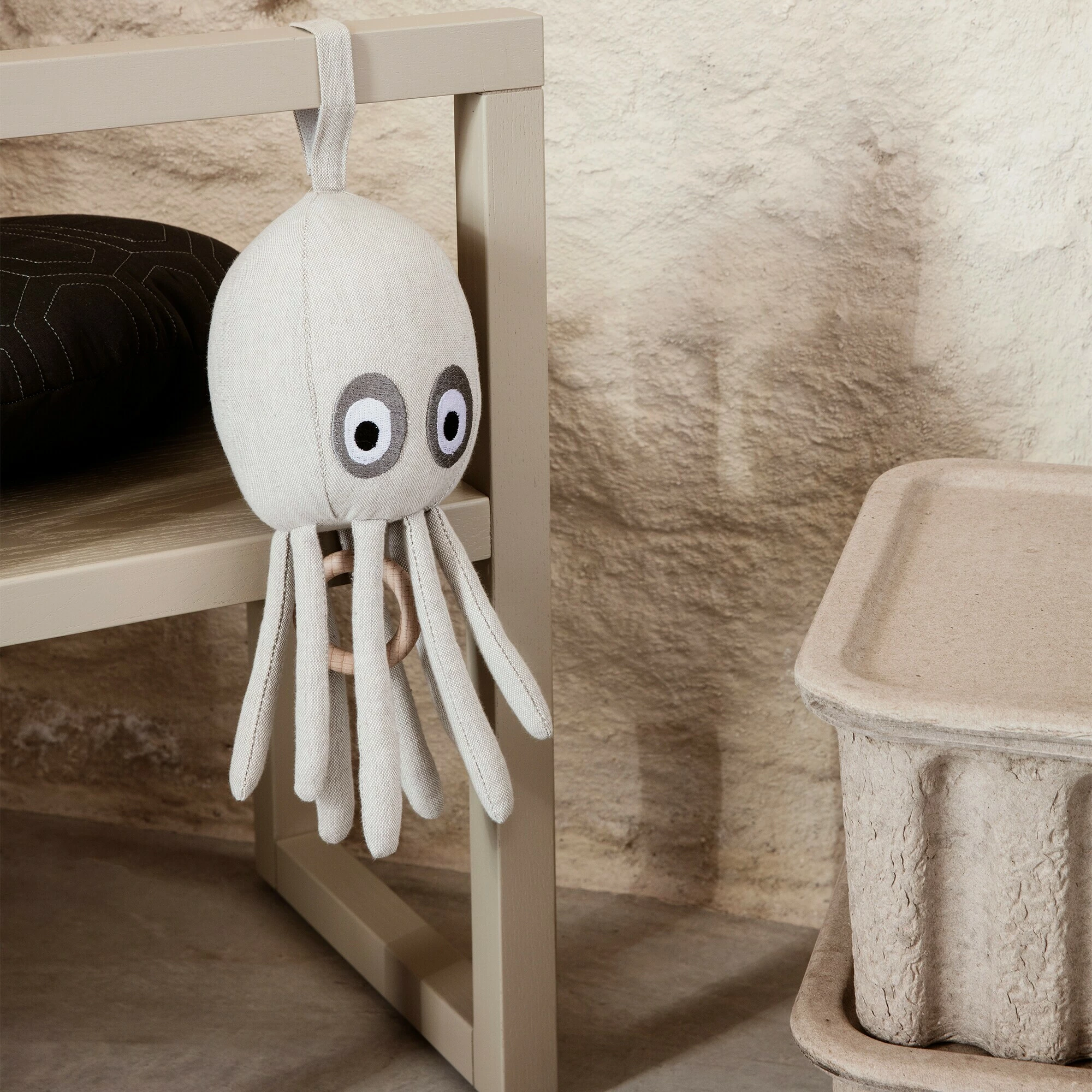 Ferm LIVING Oktopus Spieluhr 4 Ferm LIVING Oktopus Spieluhr – Bild 2